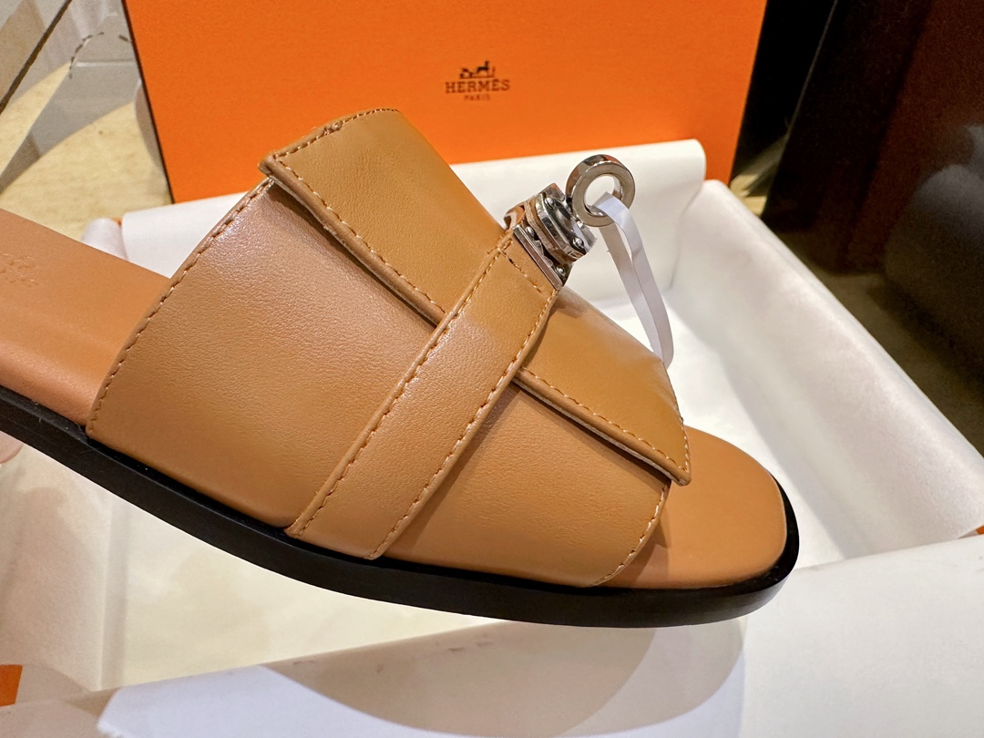 Hermes Kelly Slippers