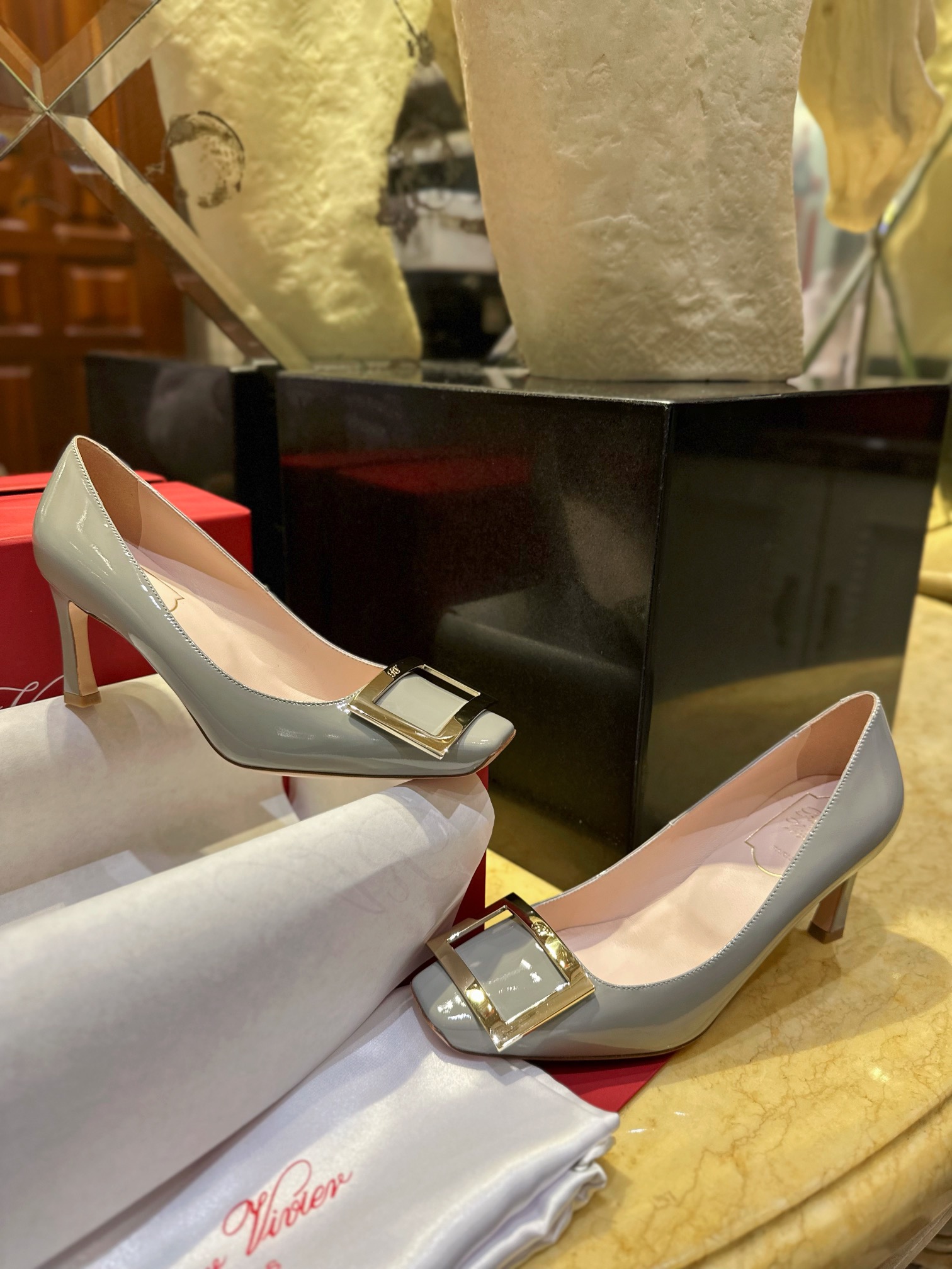 Roger Vivier 7cm Bell High Heel Pumps