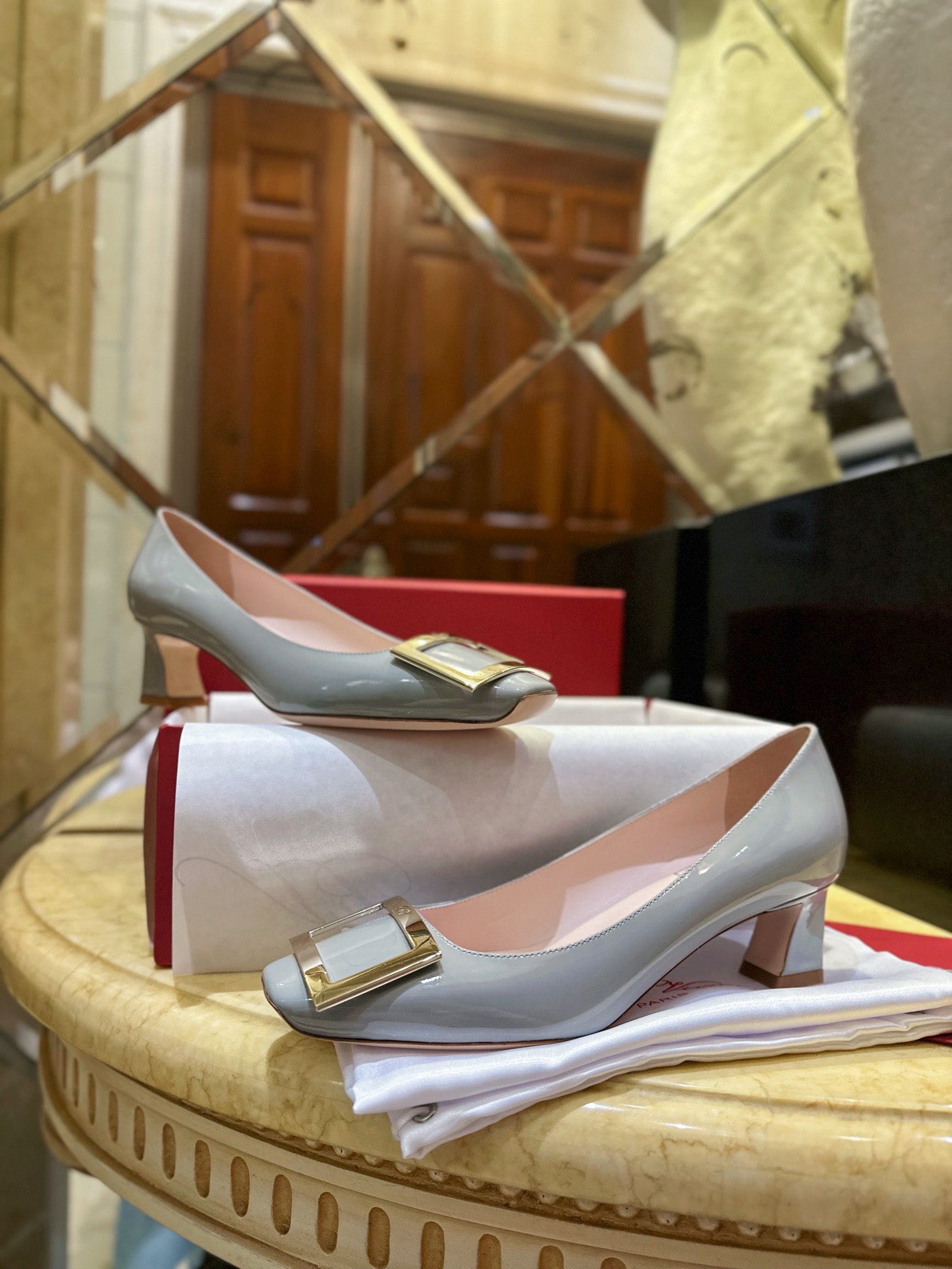 Roger Vivier Horseshoe Heel Pumps