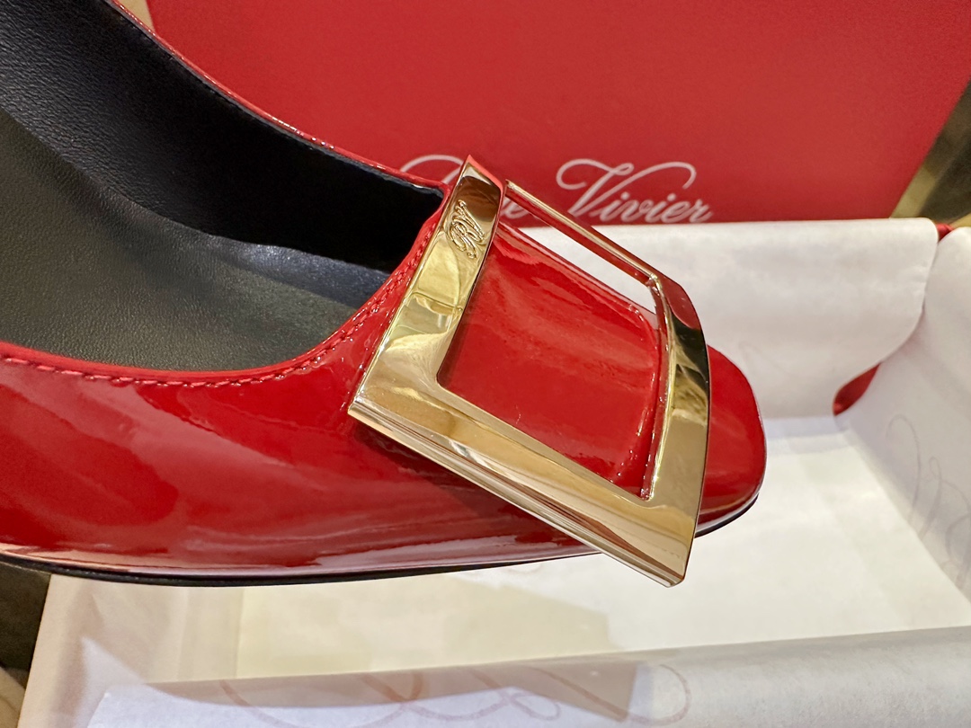 Roger Vivier 7cm Short Toe TP + Elegant Gold Buckle, Bell High Heel Single Shoes