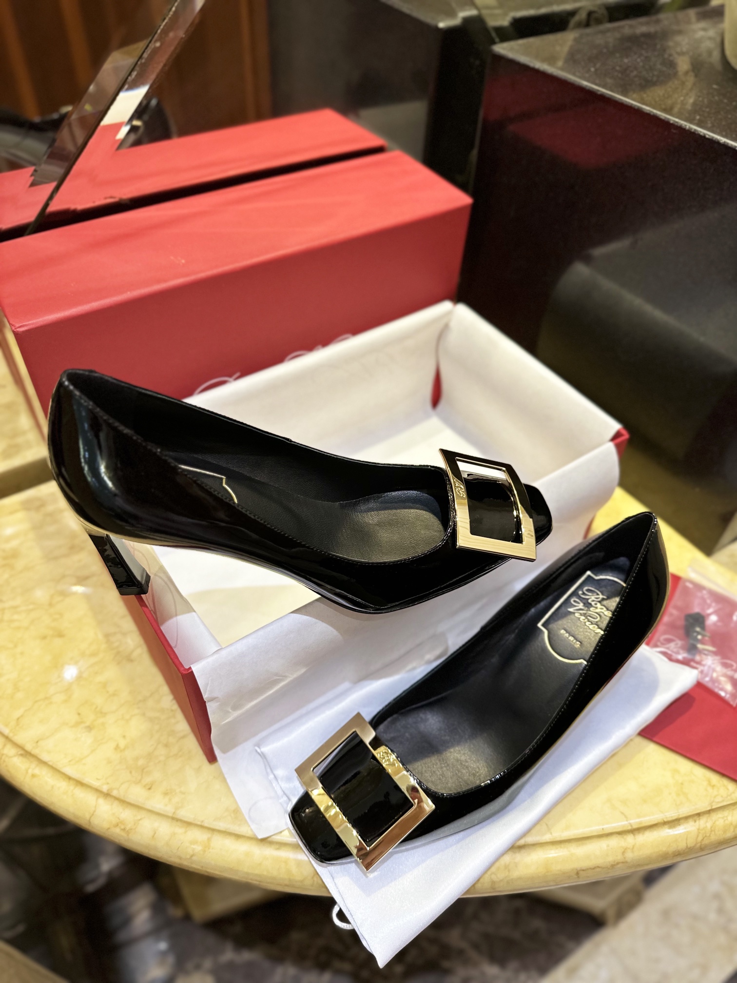 Roger Vivier 7cm Bell High Heel Single Shoes, Imported Cow Patent Leather + Gold Square Buckle, Lamb Leather Lining, 7cm Heel