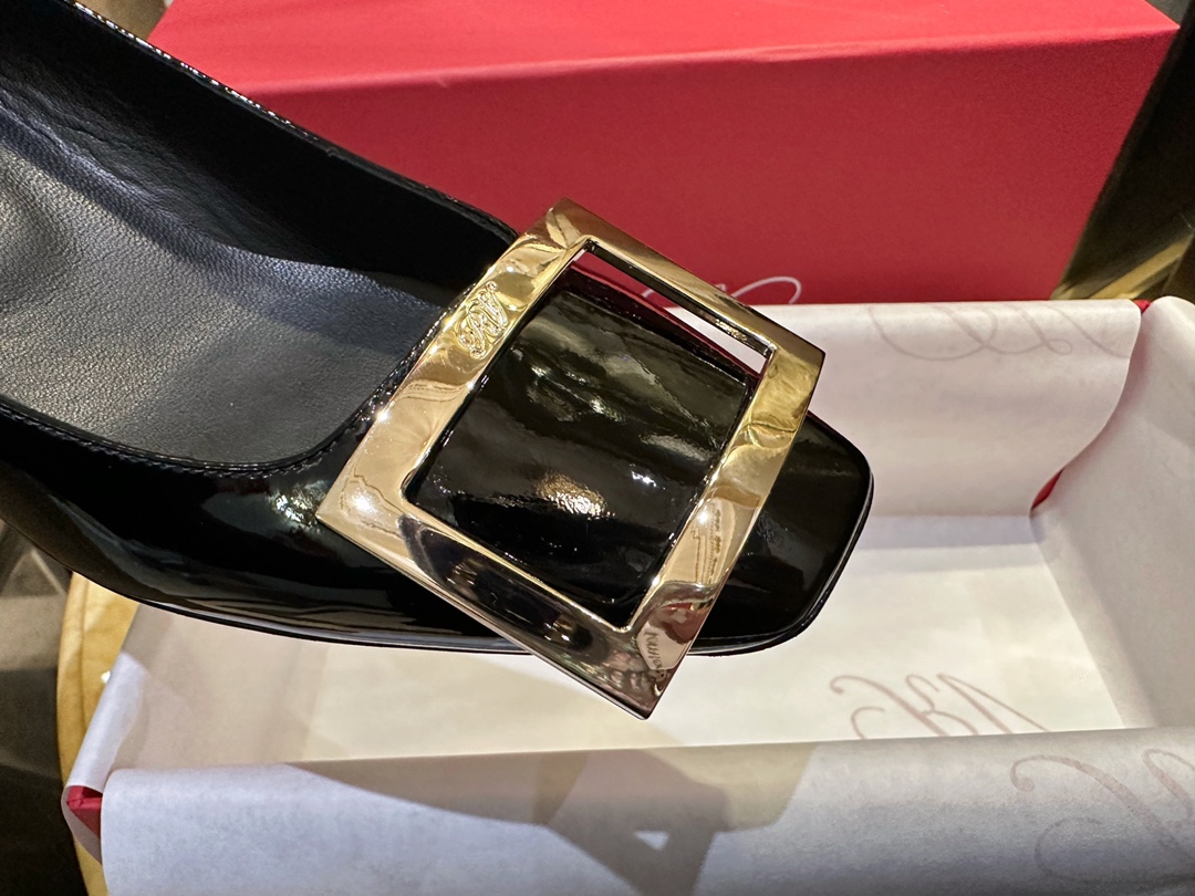 Roger Vivier Horseshoe Heel Single Shoes, Imported Calf Patent Leather + Iconic Square Buckle, Soft Lamb Leather Lining + 4.5cm Heel