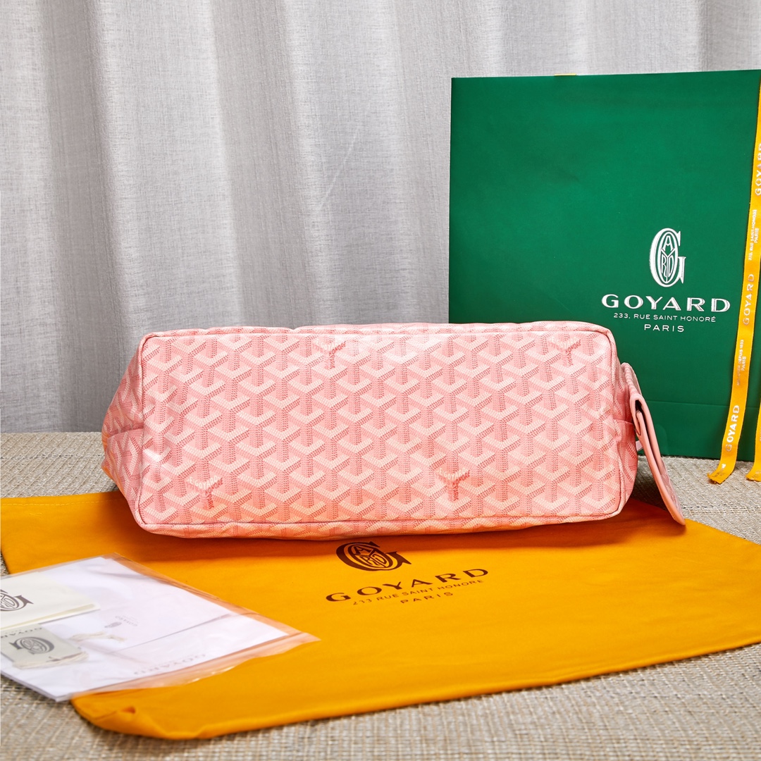 Goyard Limited Edition Pink Medium Size 47cm