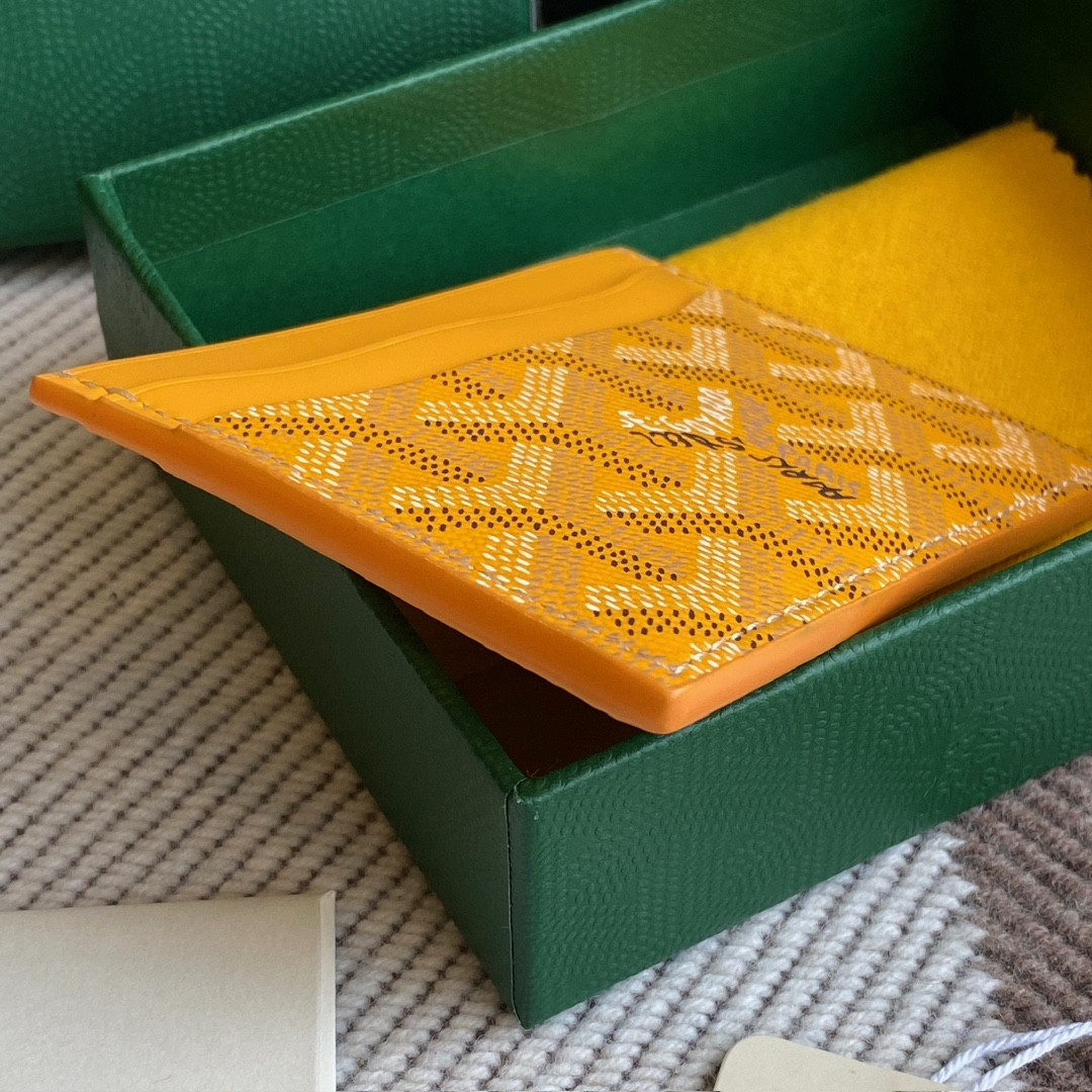 Goyard Double-sided Cardholder, 4 Card Slots, with a Middle Compartment, Size: 10.5×7.5cm