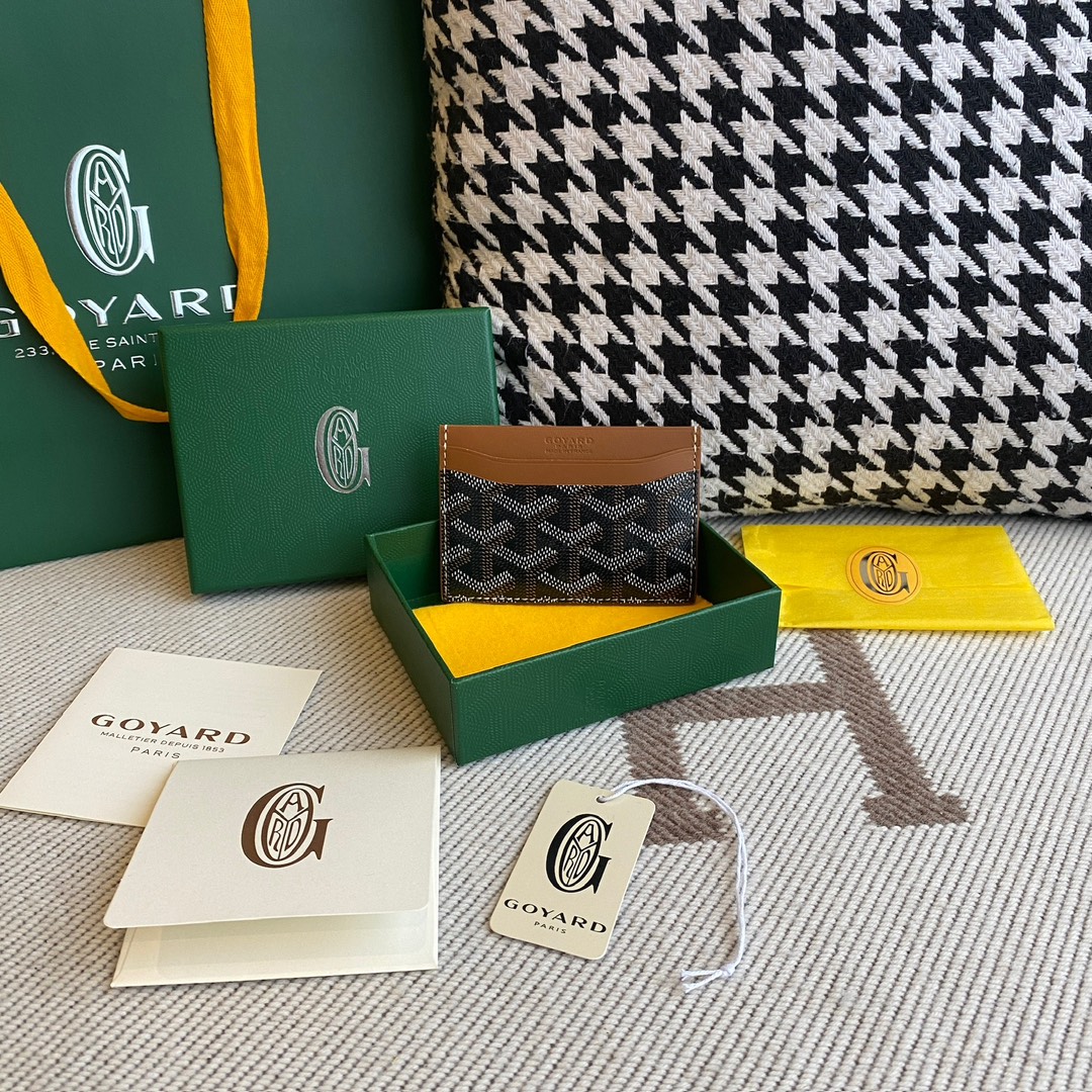 Goyard Double-sided Cardholder, 4 Card Slots, with a Middle Compartment, Size: 10.5×7.5cm