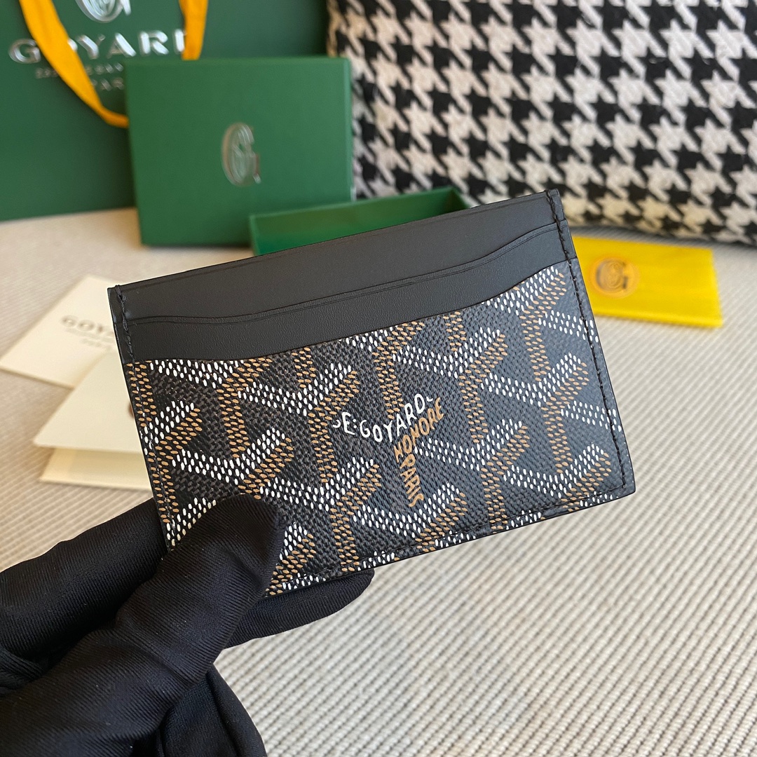 Goyard Double-sided Cardholder, 4 Card Slots, with a Middle Compartment, Size: 10.5×7.5cm