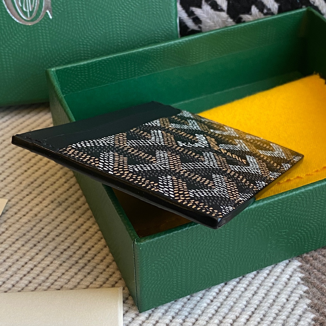 Goyard Double-sided Cardholder, 4 Card Slots, with a Middle Compartment, Size: 10.5×7.5cm