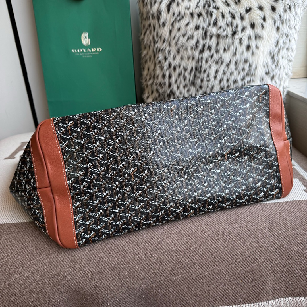 Goyard Artois GM70cm, Handcrafted with High-Quality Materials