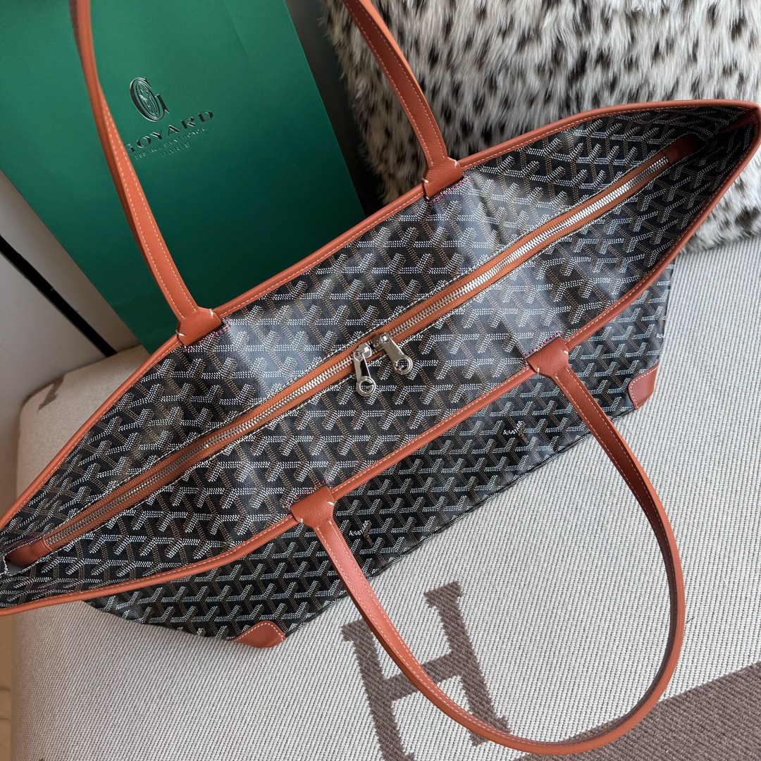 Goyard Artois GM70cm, Handcrafted with High-Quality Materials