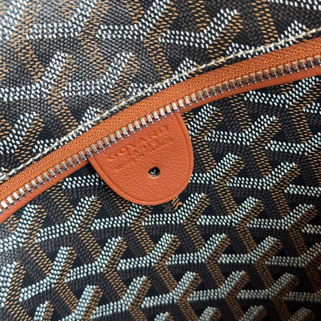 Goyard Artois GM70cm, Handcrafted with High-Quality Materials