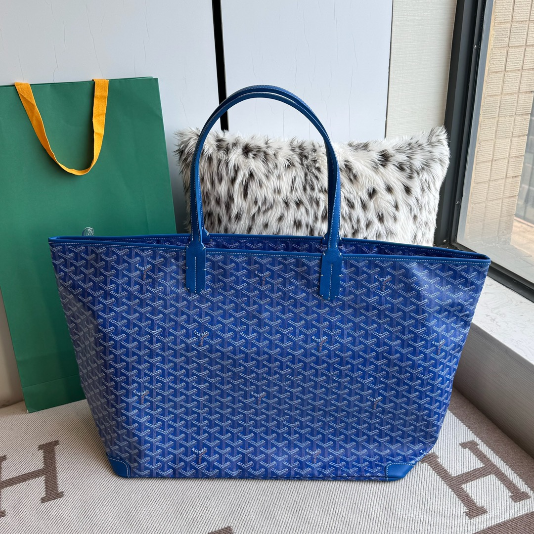 Goyard Artois GM70cm, Handcrafted with High-Quality Materials