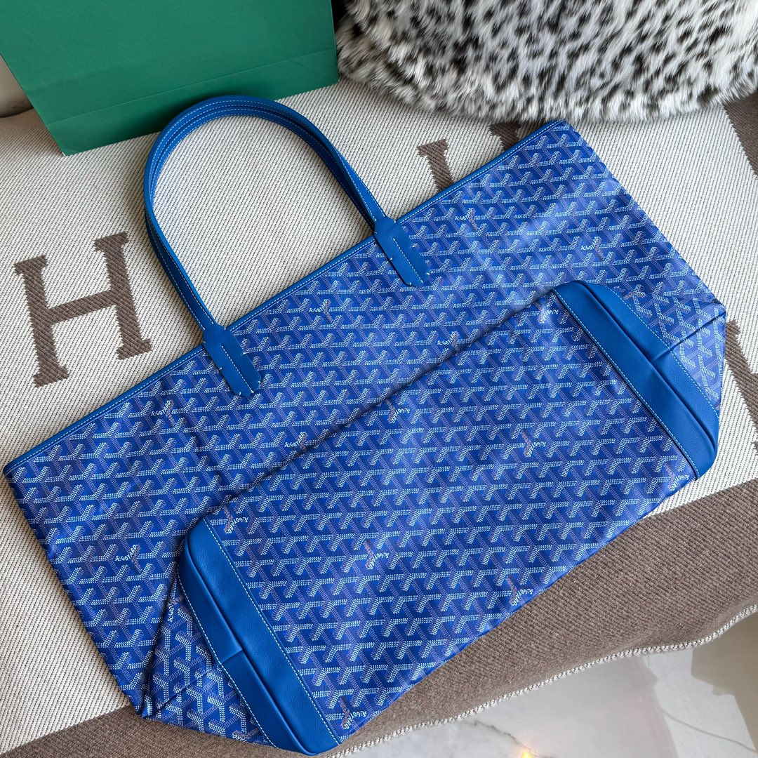 Goyard Artois GM70cm, Handcrafted with High-Quality Materials