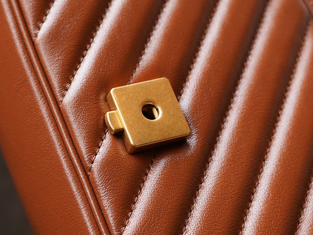 Gucci Marmont Caramel Small, Brown Twill Stitched Leather