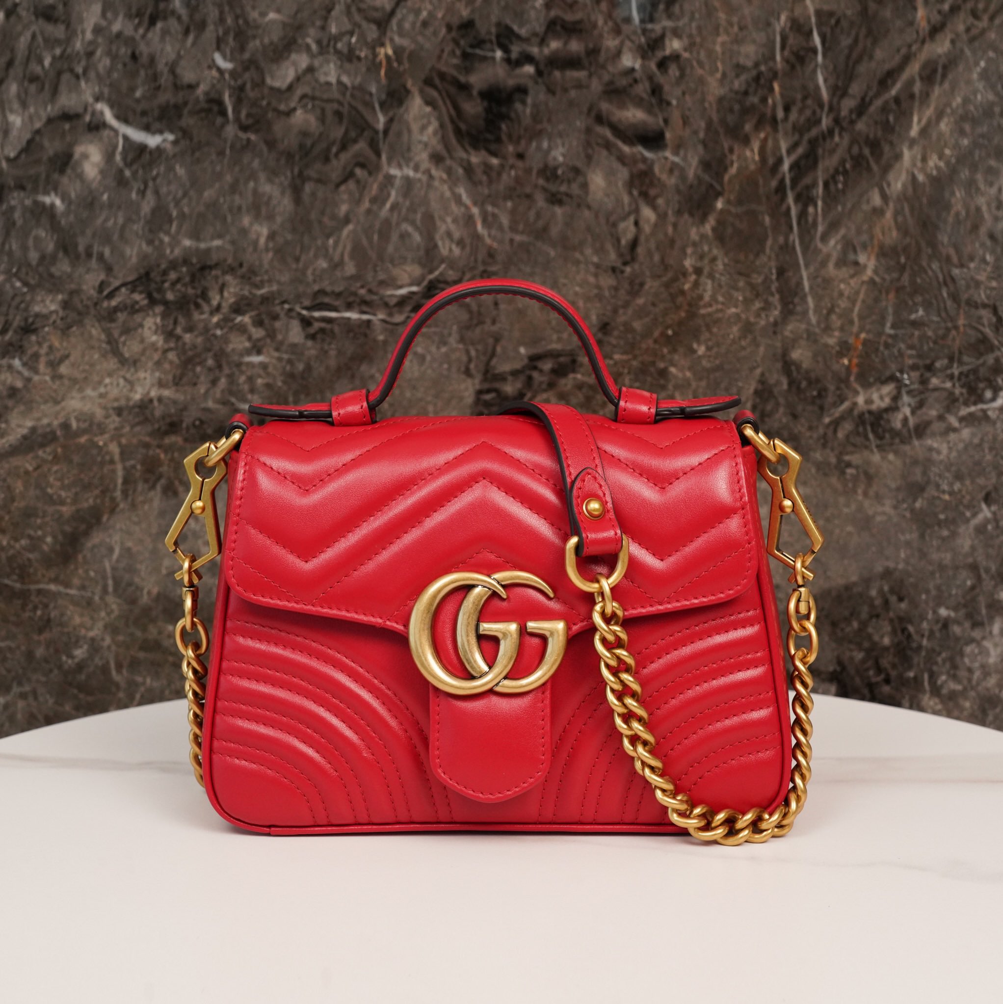 Gucci Marmont Messenger Bag in Large Red, Small Size, with Leather Top Handle and Chain Shoulder Strap, Stitched V-Shaped Leather Material