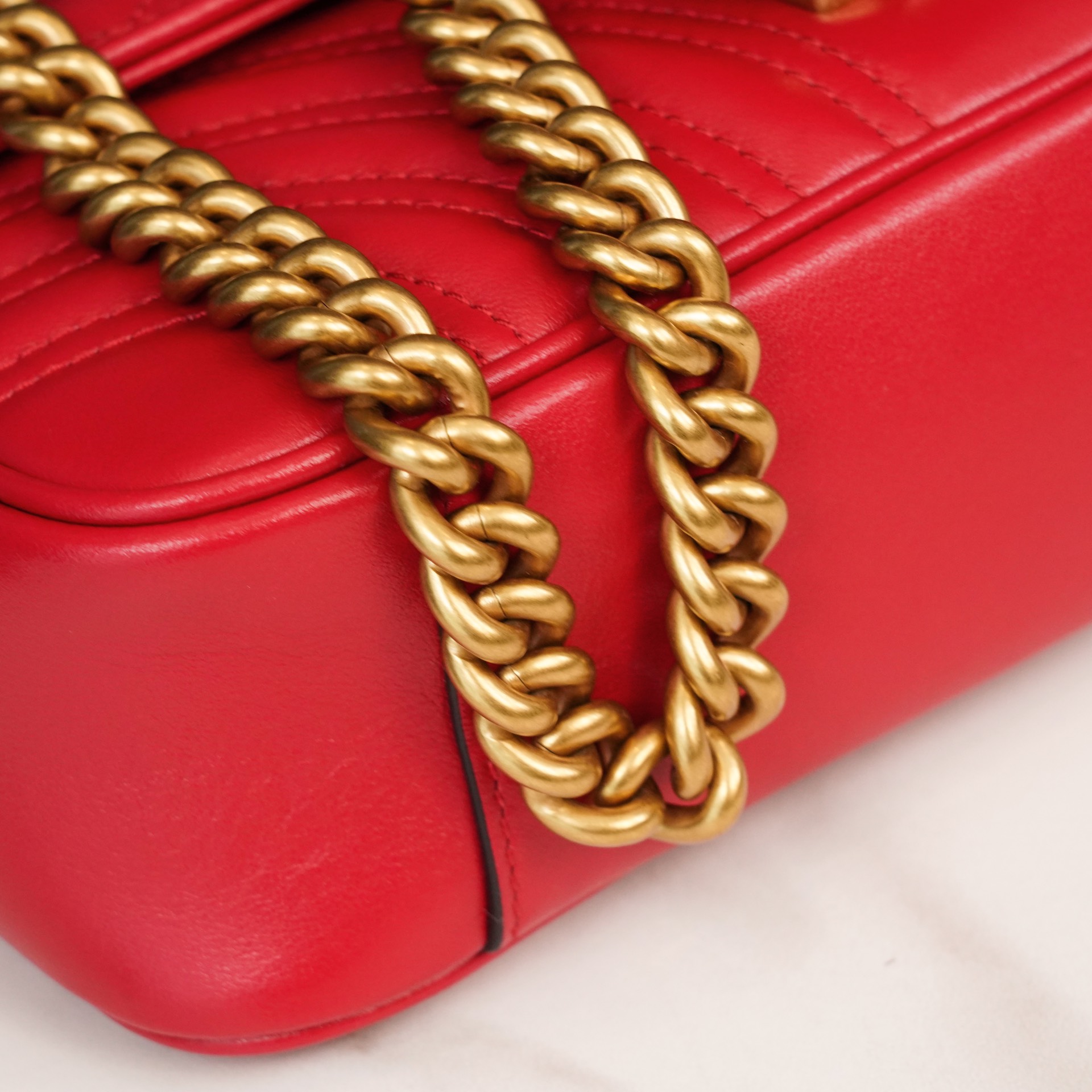 Gucci Marmont Large Red Messenger Bag, Small Size, with Leather Top Handle and Chain Shoulder Strap, Stitched V-Shaped Leather Material