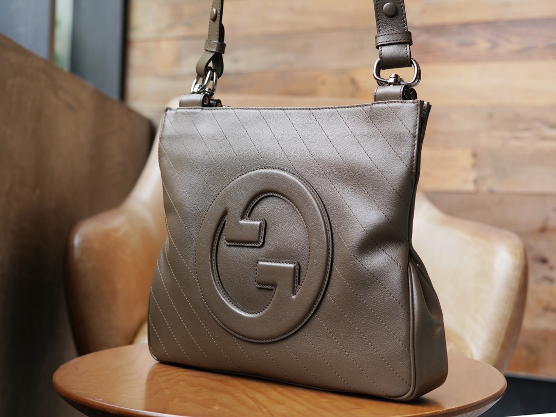 Blondie Series Small Tote Bag in Brown