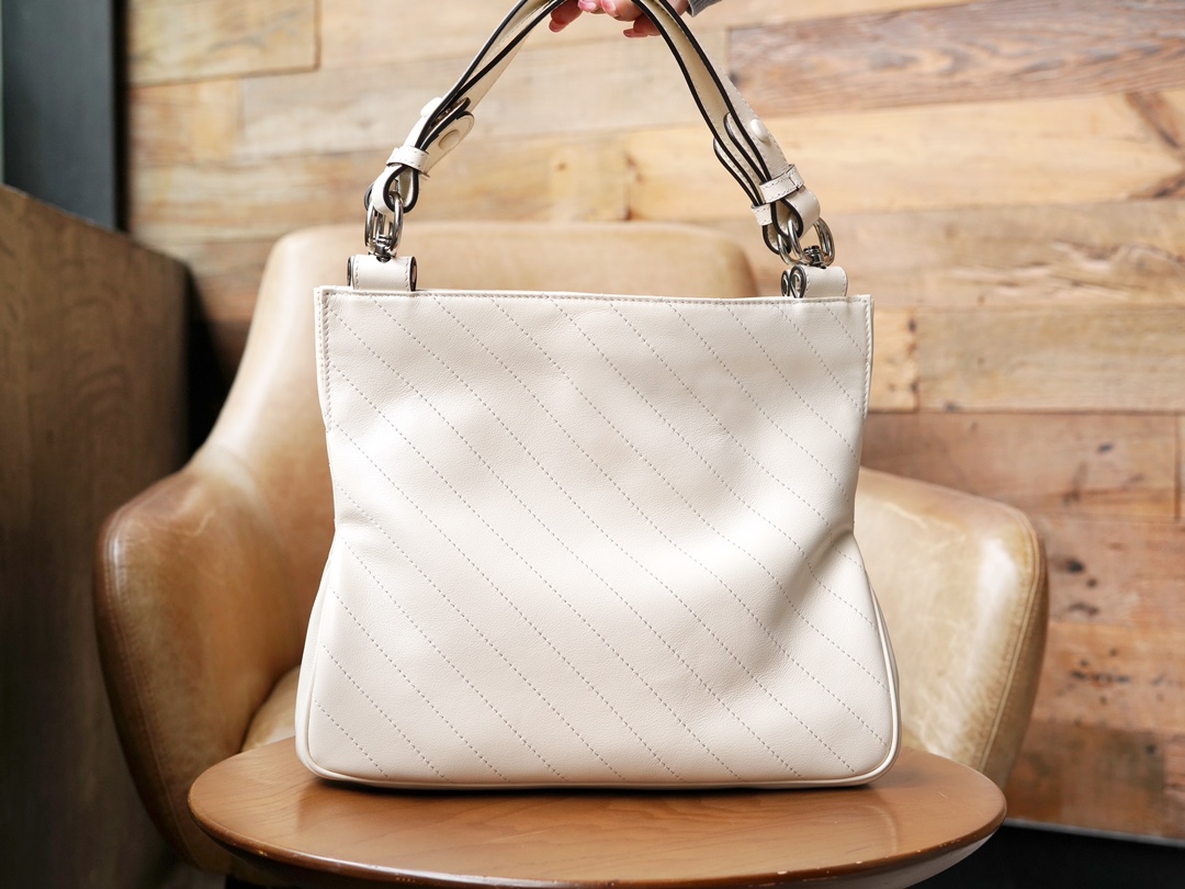 Blondie Series Small Tote Bag in White