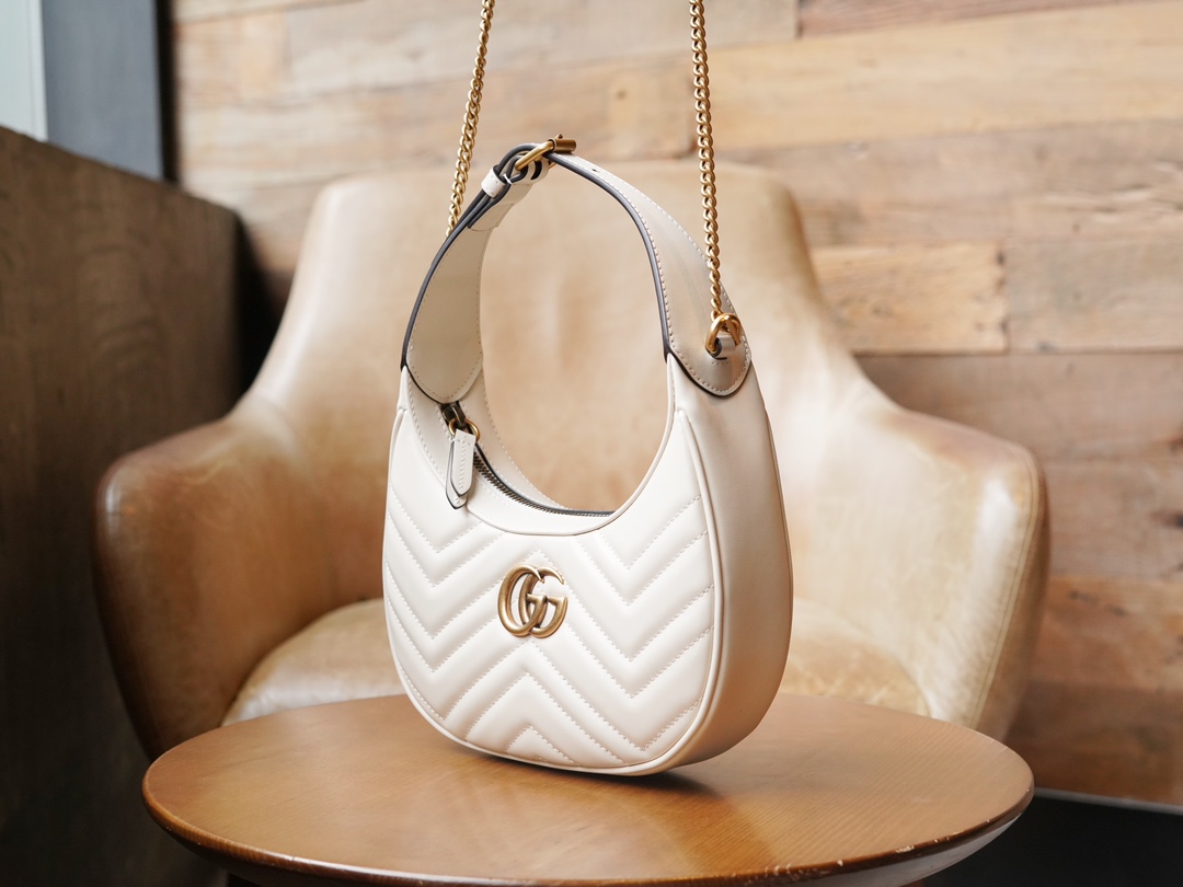 GG Marmont Series Crescent-shaped Handbag in White