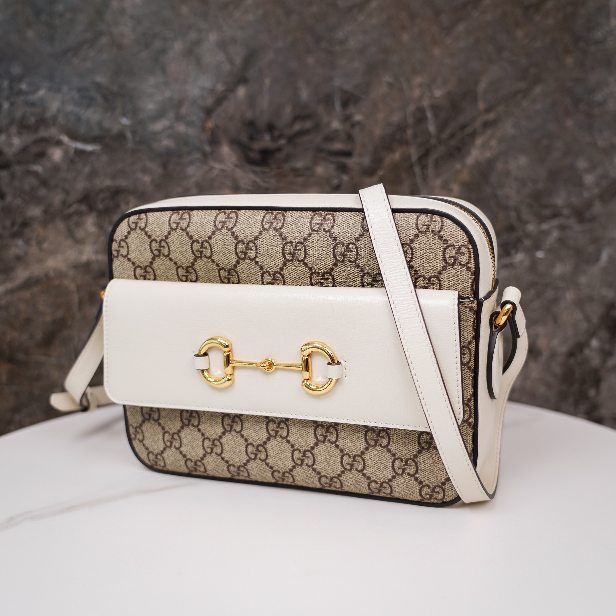 Gucci Horsebit 1955 Series Camera Bag - White