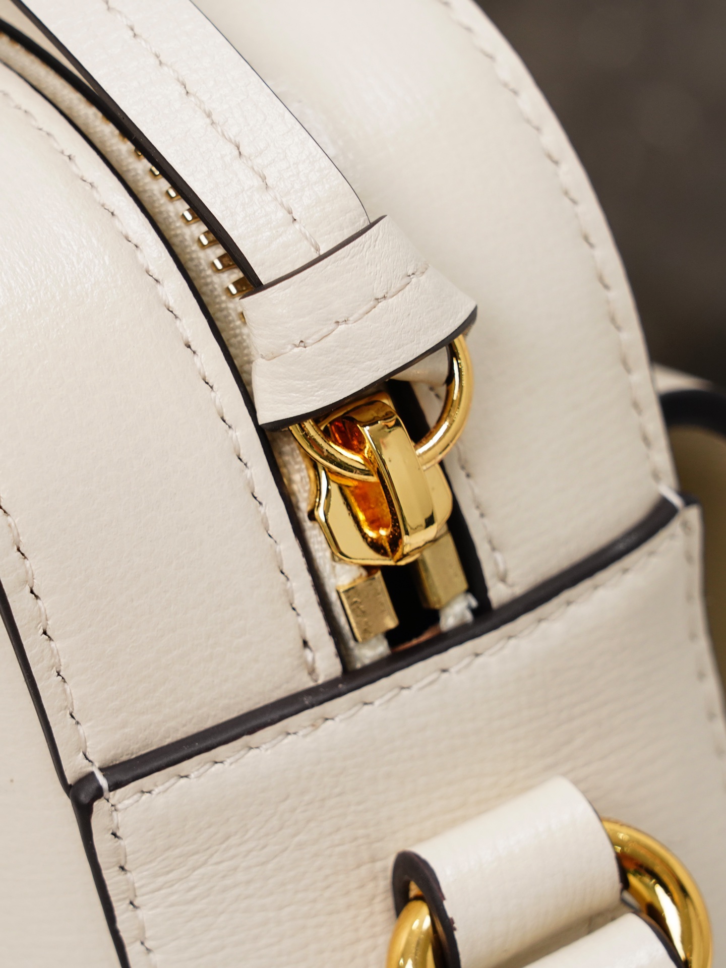 Gucci Horsebit 1955 Series Full Leather Camera Bag - White