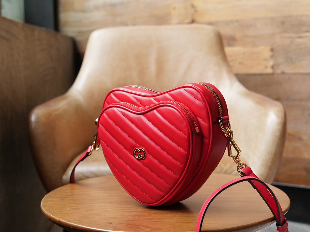 Double G Interlocking Mini Heart-shaped Shoulder Bag - Red