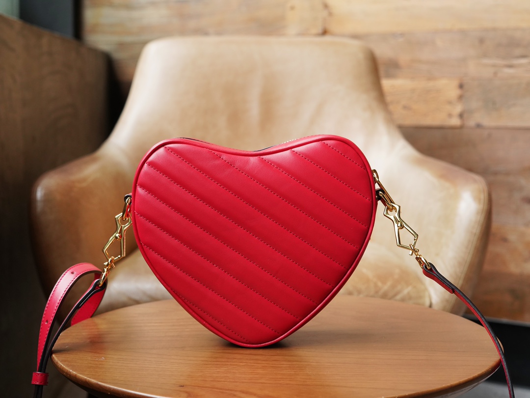 Double G Interlocking Mini Heart-shaped Shoulder Bag - Red