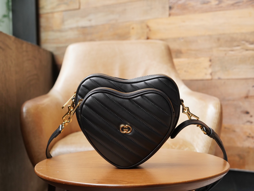 Double G Interlocking Mini Heart-shaped Shoulder Bag - Black