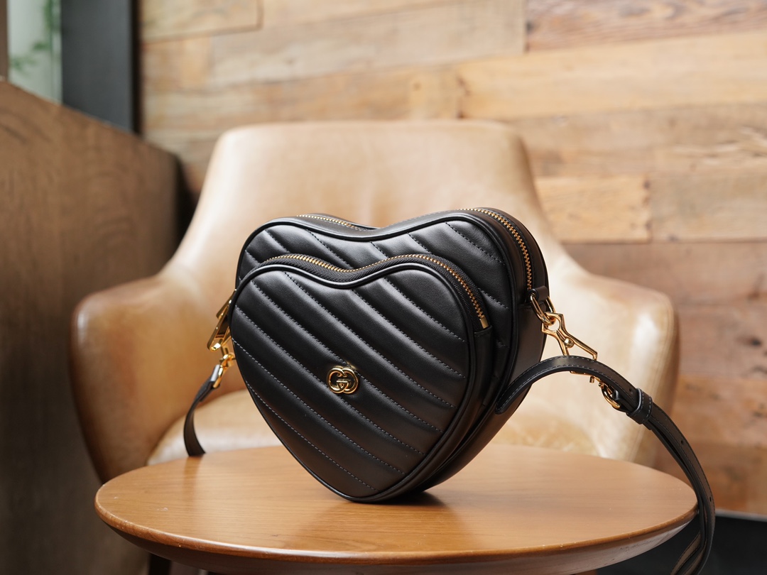 Double G Interlocking Mini Heart-shaped Shoulder Bag - Black