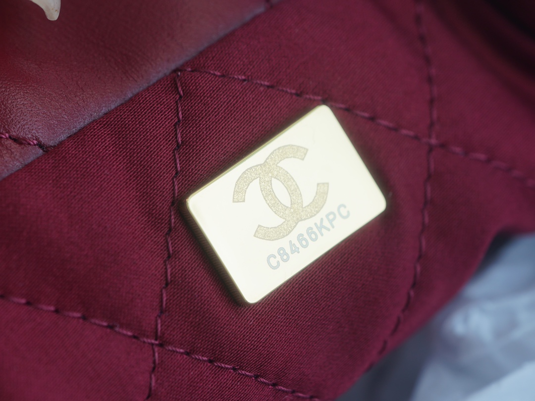 Chanel 22P Spring/Summer New 22 Bag Rouge Red  