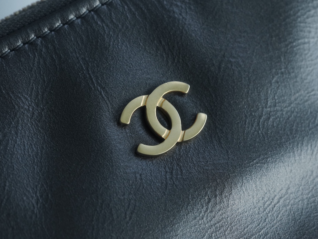 Chanel 22P Spring/Summer New 22 Bag Metallic Grey Small  