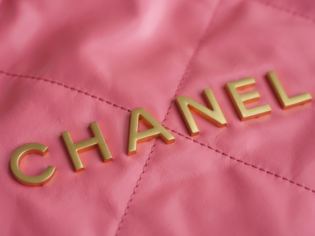 Chanel 22P Spring/Summer New 22 Bag Coral Pink Small  