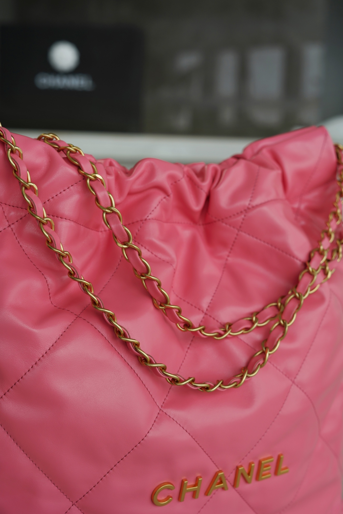 Chanel 22P Spring/Summer New 22 Bag Medium Coral Pink Glossy Calfskin