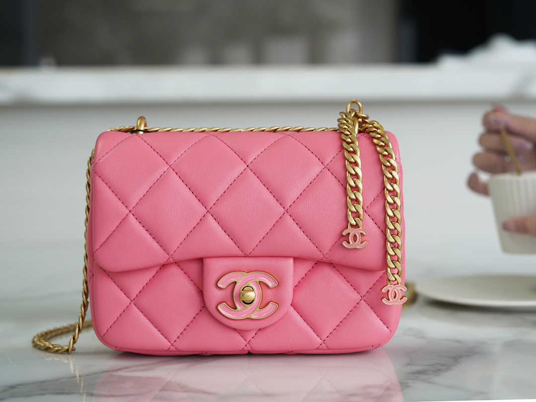 Chanel 22P Enamel Buckle Square Fatty Pink Lambskin  