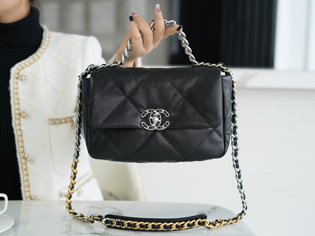 19 BAG 22C New Edition Black Silver Lambskin Series  