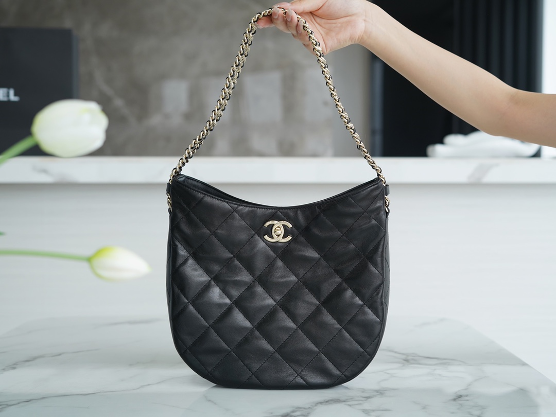 Chanel 22P Spring/Summer New HOBO Shoulder Bag Lambskin  