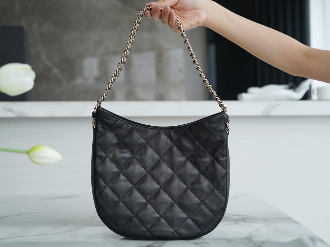 Chanel 22P Spring/Summer New HOBO Shoulder Bag Lambskin  