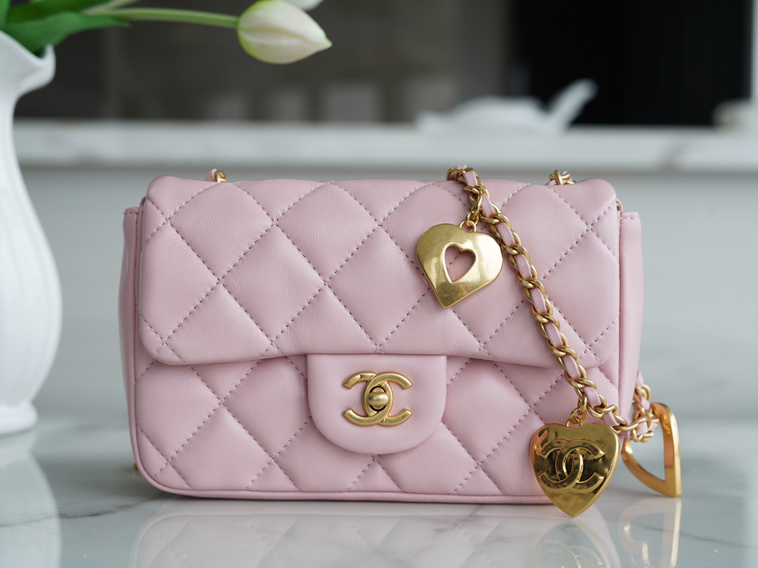 Chanel 22B Heart Chain Bag CF  