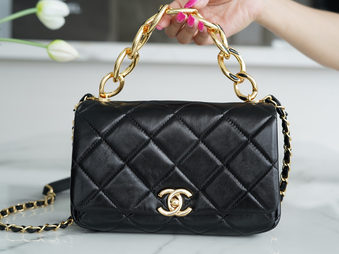 Chanel 22A Chunky Chain Flap Bag Black Lambskin  