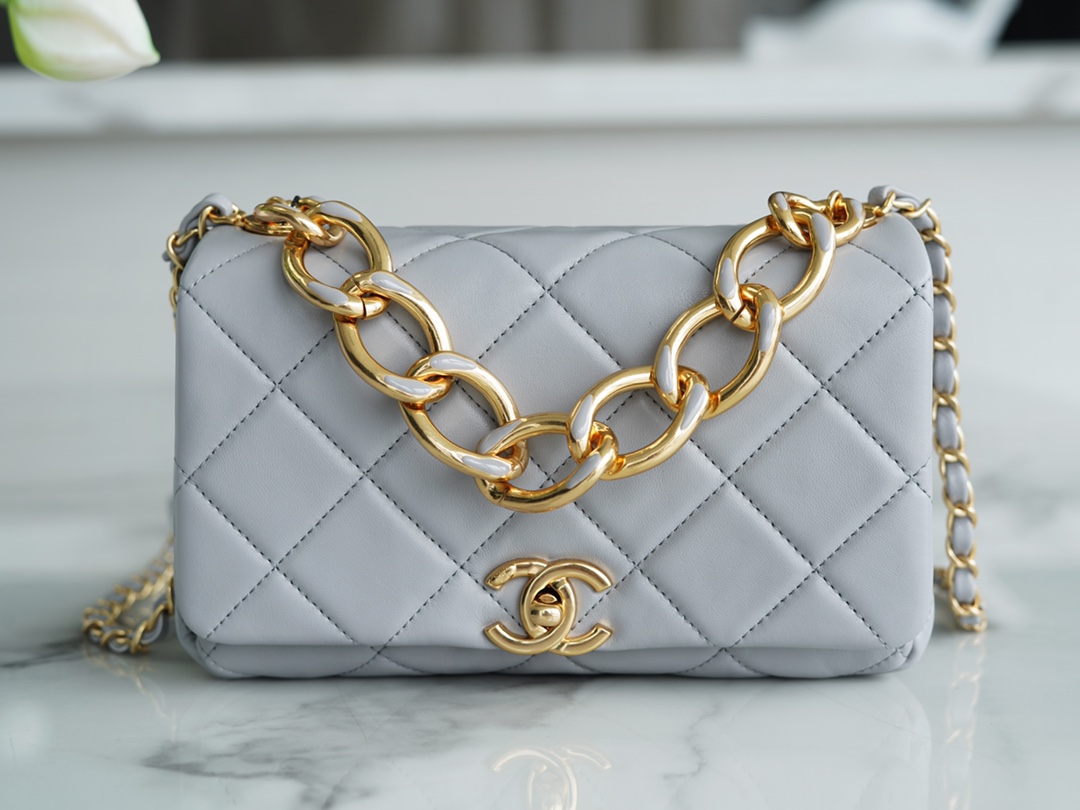 Chanel 22A Chunky Chain Flap Bag Grey Lambskin  