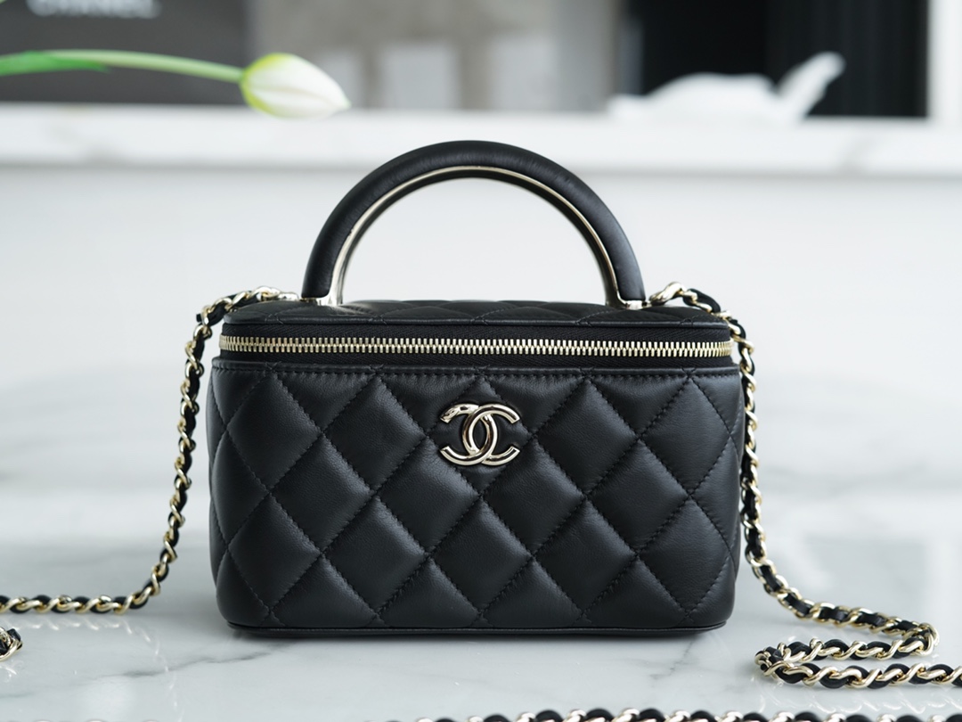 Chanel 22A Long Box Tote Black  