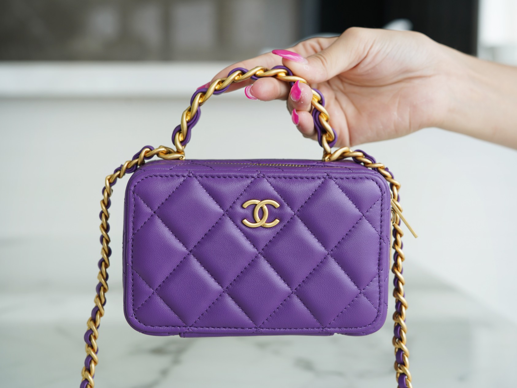 Chanel 22A Mini Chain Makeup Bag Purple Lambskin  