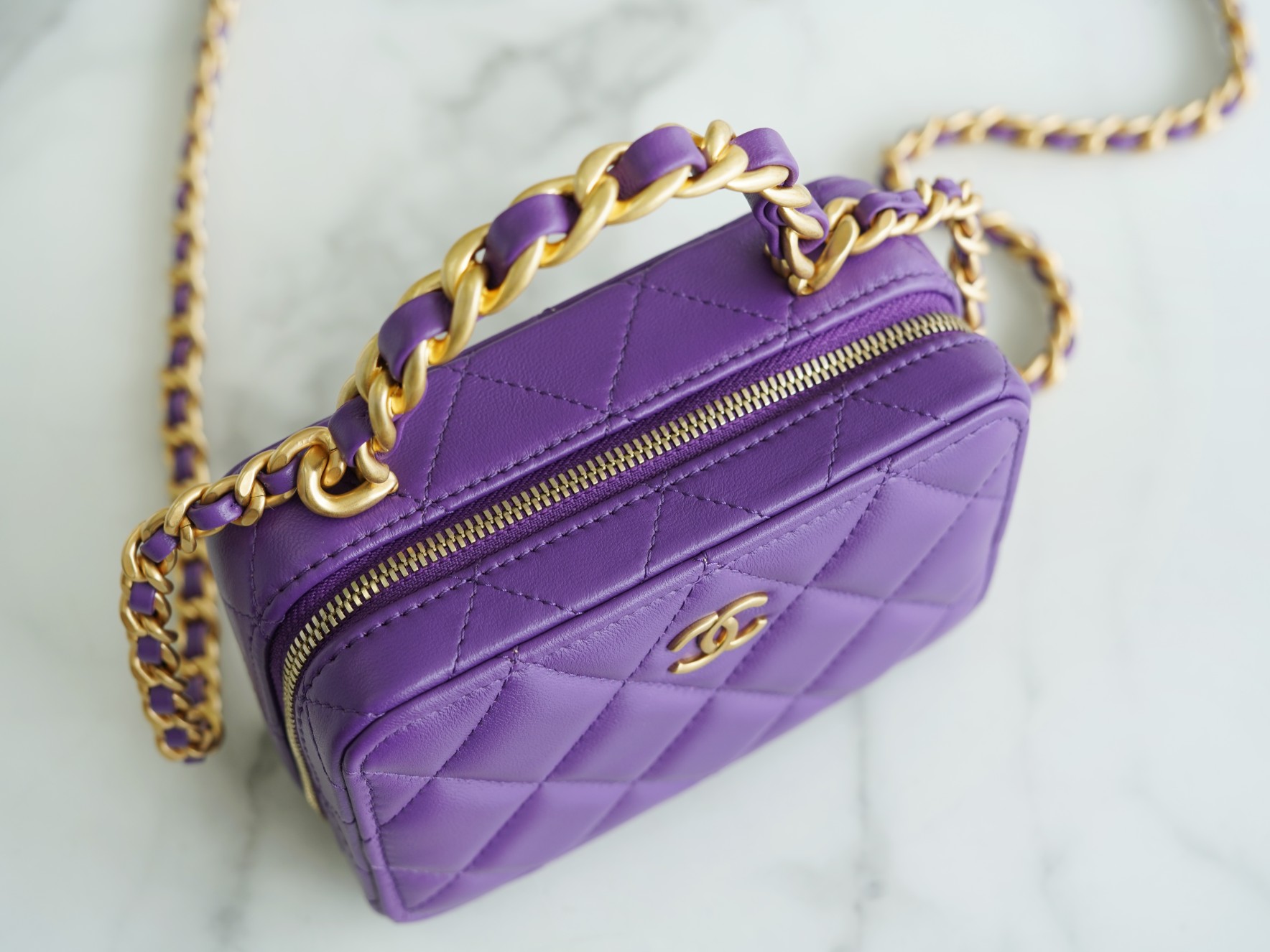 Chanel 22A Mini Chain Makeup Bag Purple Lambskin  