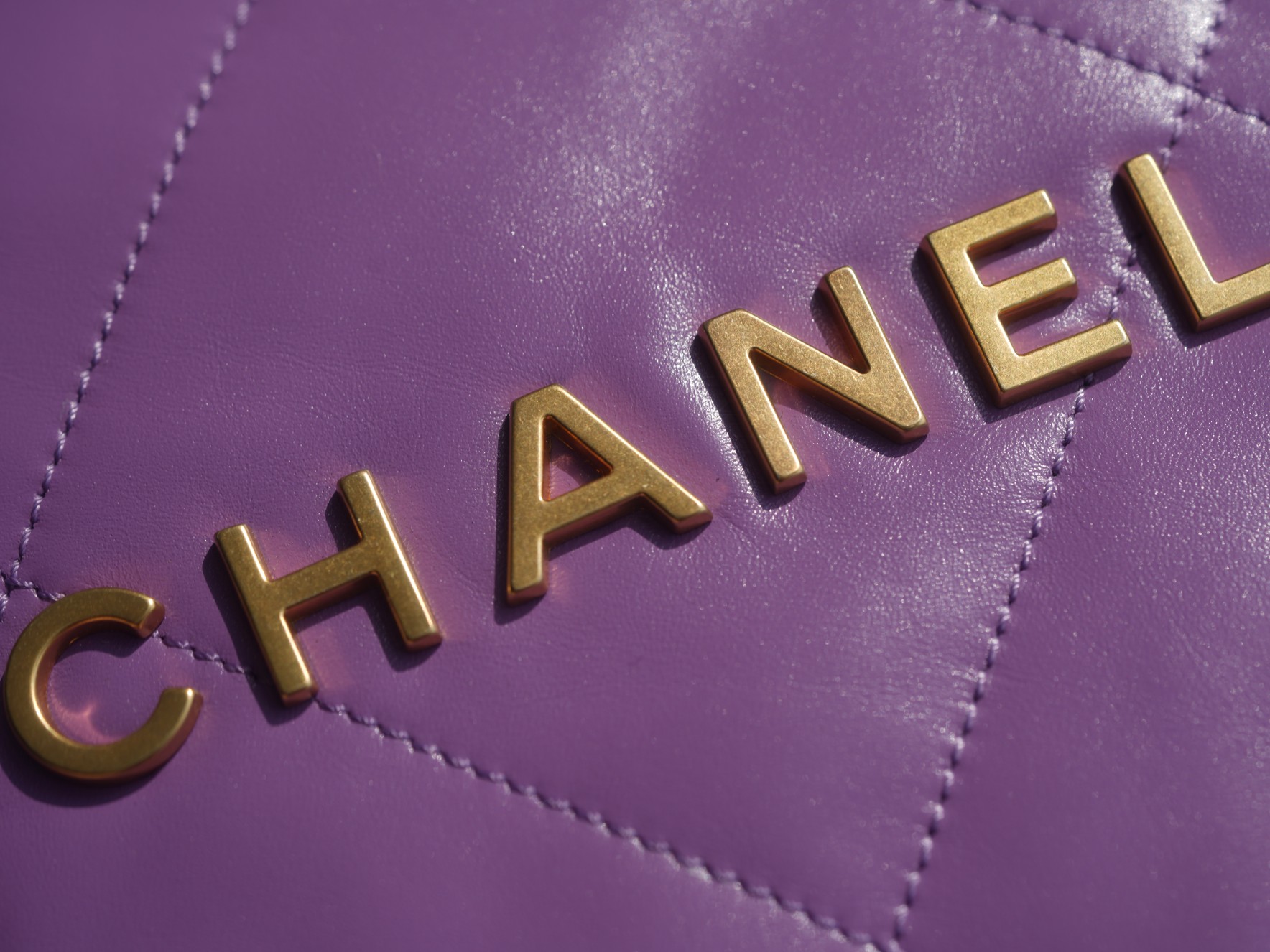 Chanel 22P Handbag Large Purple  