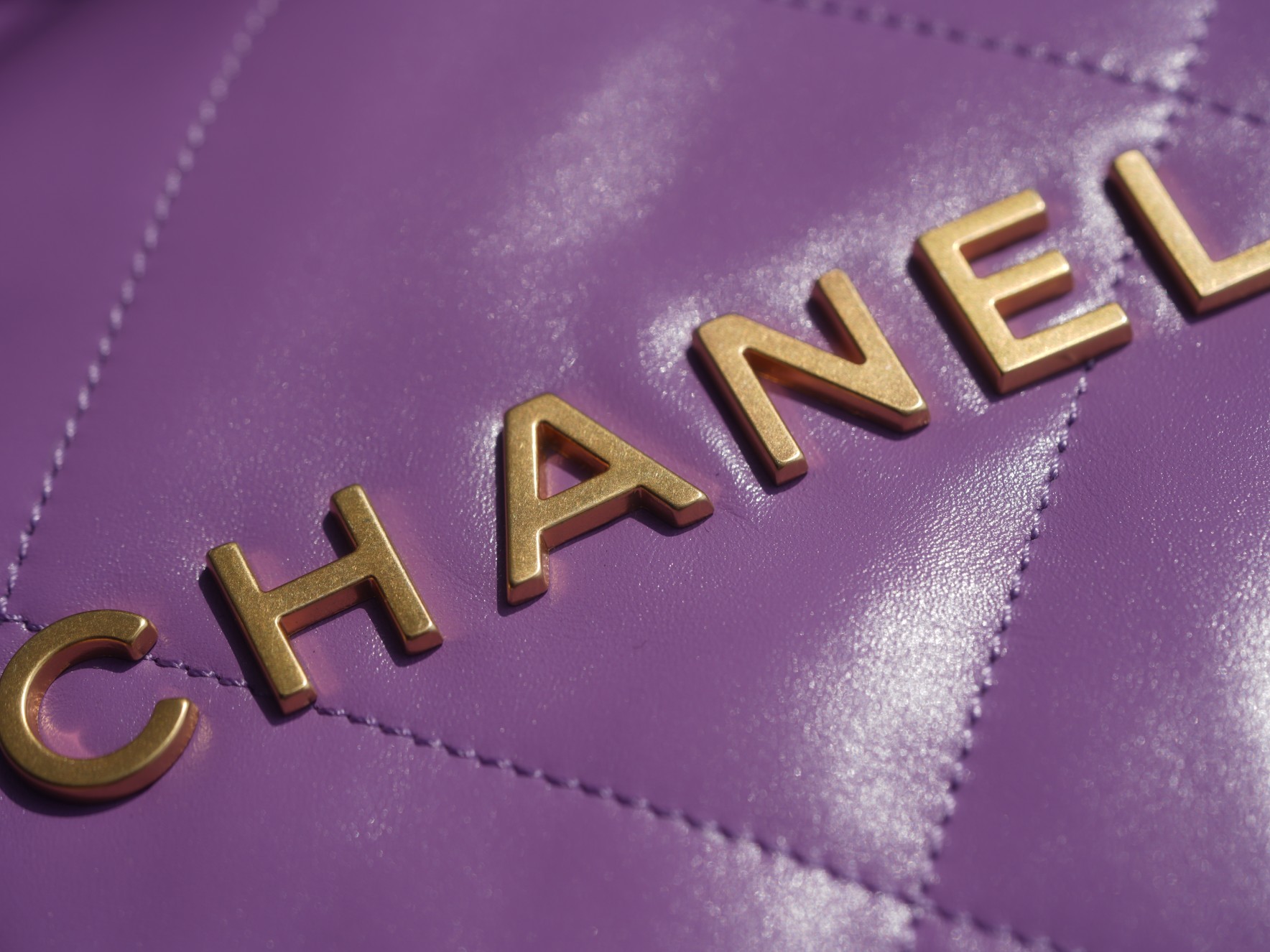 Chanel 22P Handbag Large Purple  