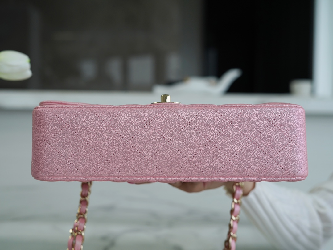 Classic Flap Washed Calfskin Medium Pearl Pink  