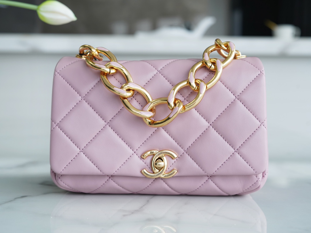 Chanel 22A Chunky Chain Flap Bag Small Lambskin  