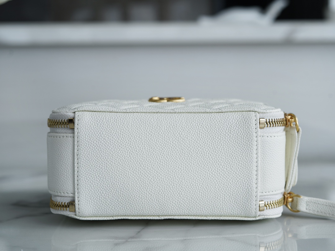 Chanel 22S Hollow Handle Camera Bag White Calfskin  