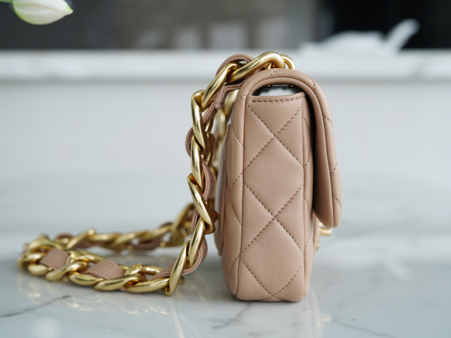 Chanel 22S Chunky Chain CF Shoulder Bag Small Milk Tea Lambskin  