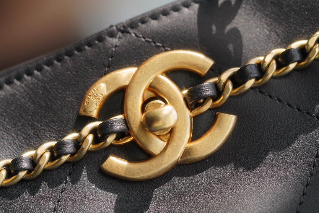 Chanel SS Chain Shopping Bag Double C Logo  