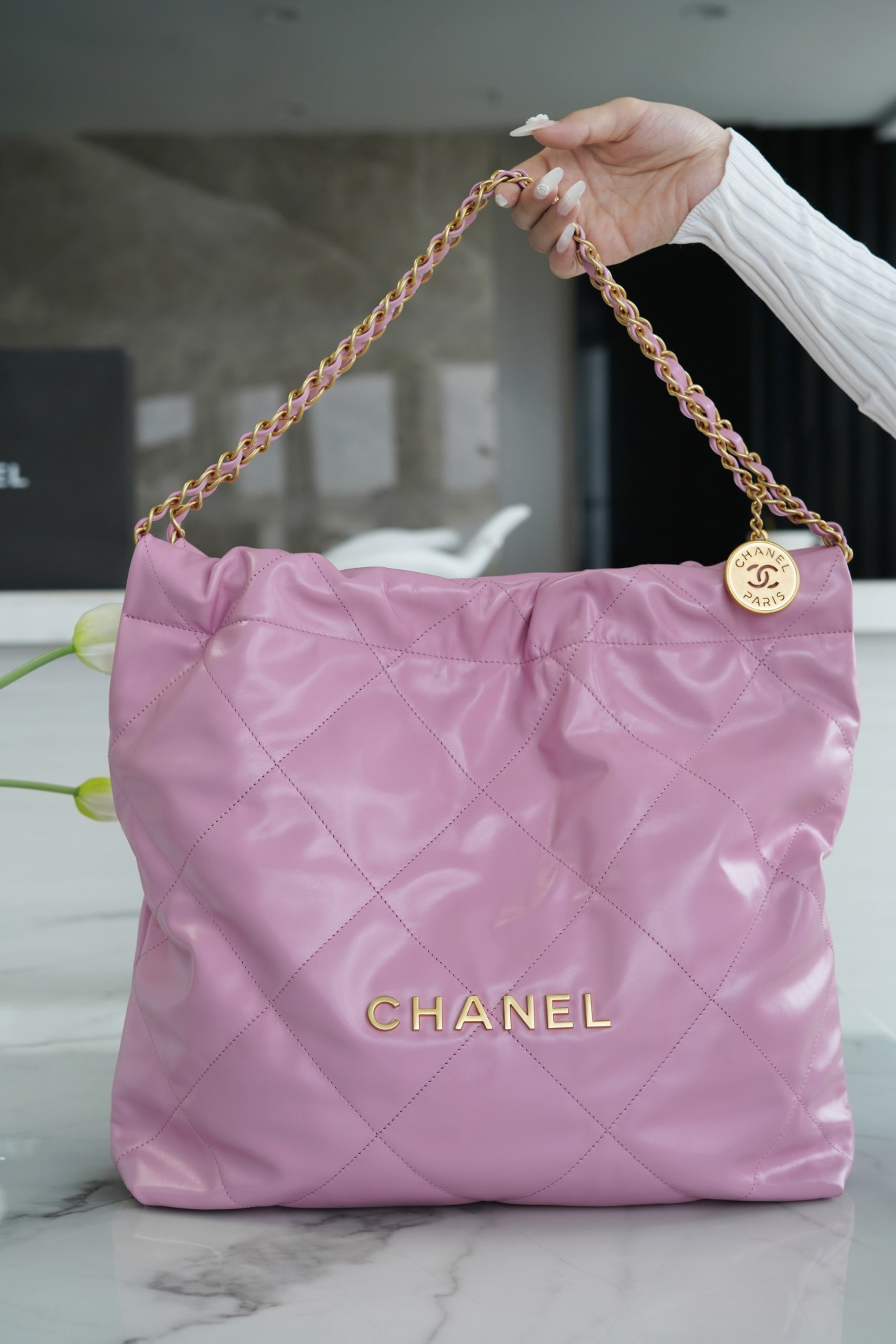 Chanel 22P Handbag Medium Pink Purple Glossy Calfskin  